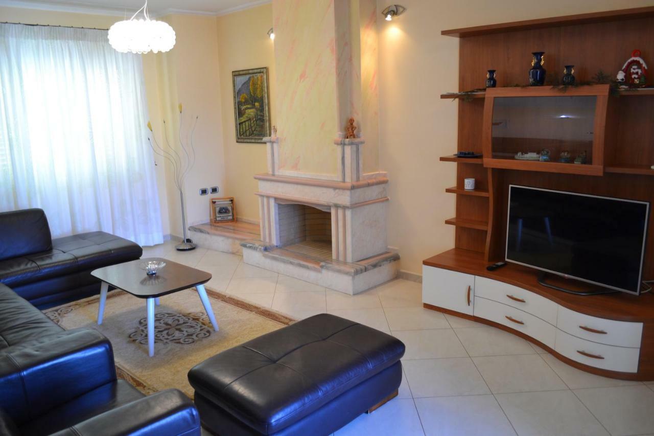 Penthouse 4 Bedrooms Apartment Vlore Luaran gambar
