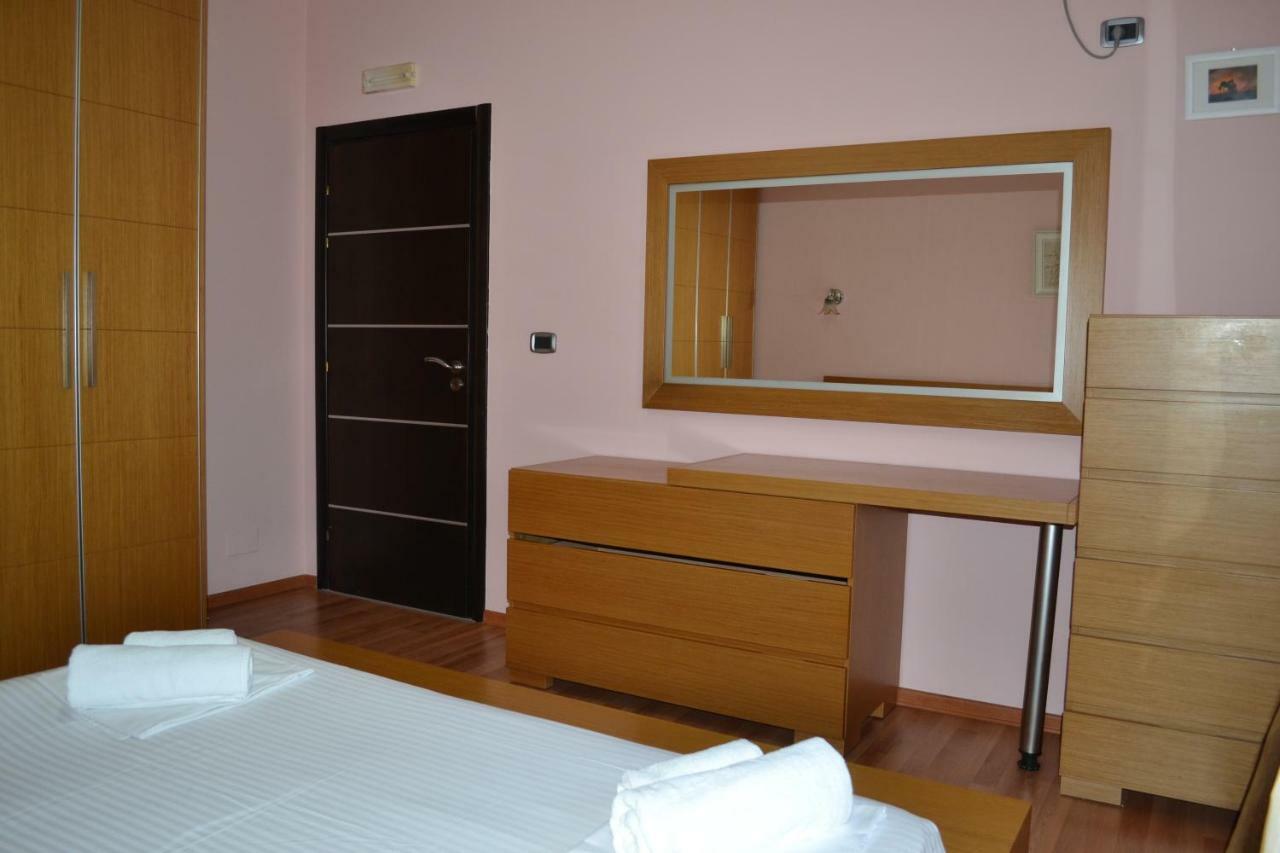 Penthouse 4 Bedrooms Apartment Vlore Luaran gambar