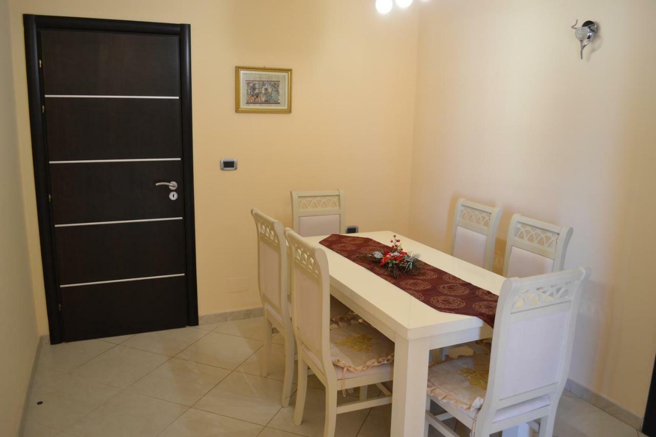 Penthouse 4 Bedrooms Apartment Vlore Luaran gambar