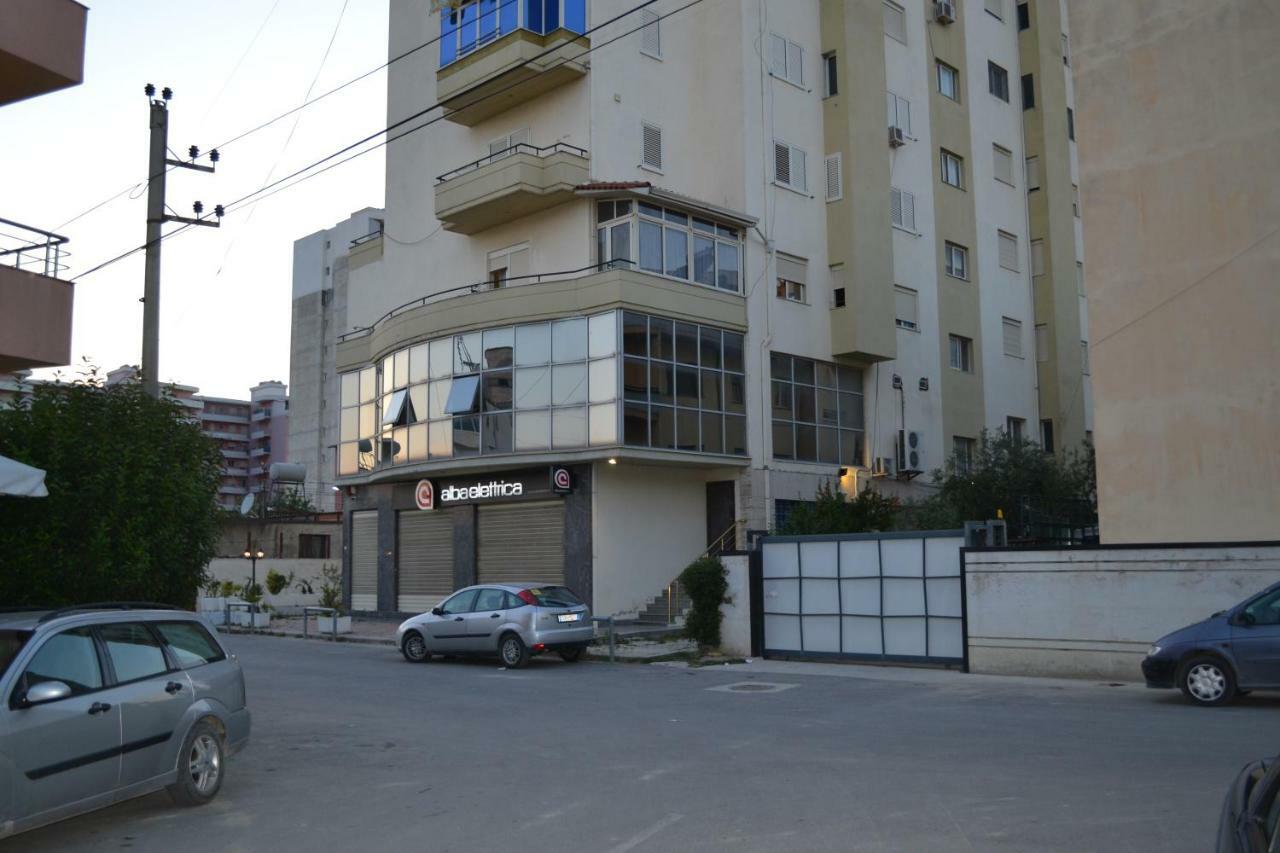 Penthouse 4 Bedrooms Apartment Vlore Luaran gambar